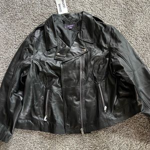 Ladies leather jacket size 32w (3x Roman’s)